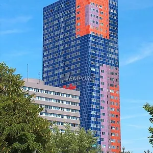 Studio-apartment, Zentral Gelegen Colonia
